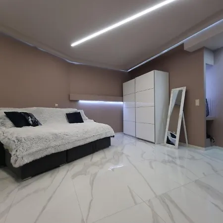 Apartment Central *